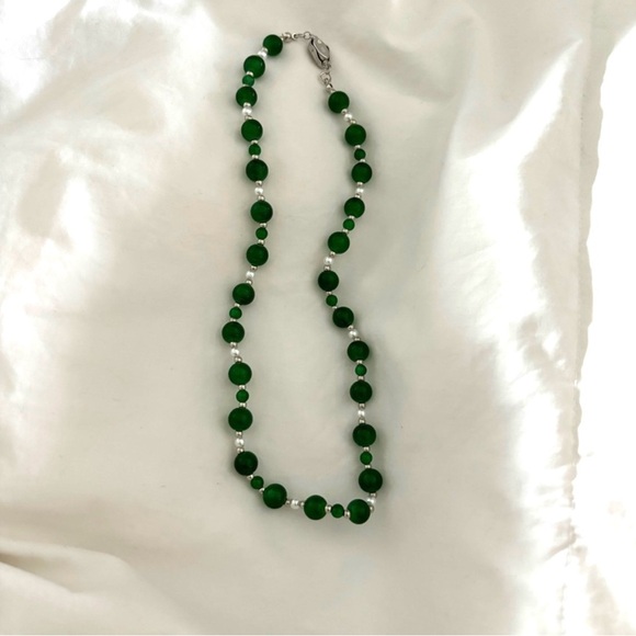 JADE / PEARL/SILVER BEADED EVERYDAY NECKLACE. MARKED 925. - Picture 3 of 15